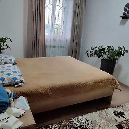 Amanat Guest House Bishkek Exterior photo