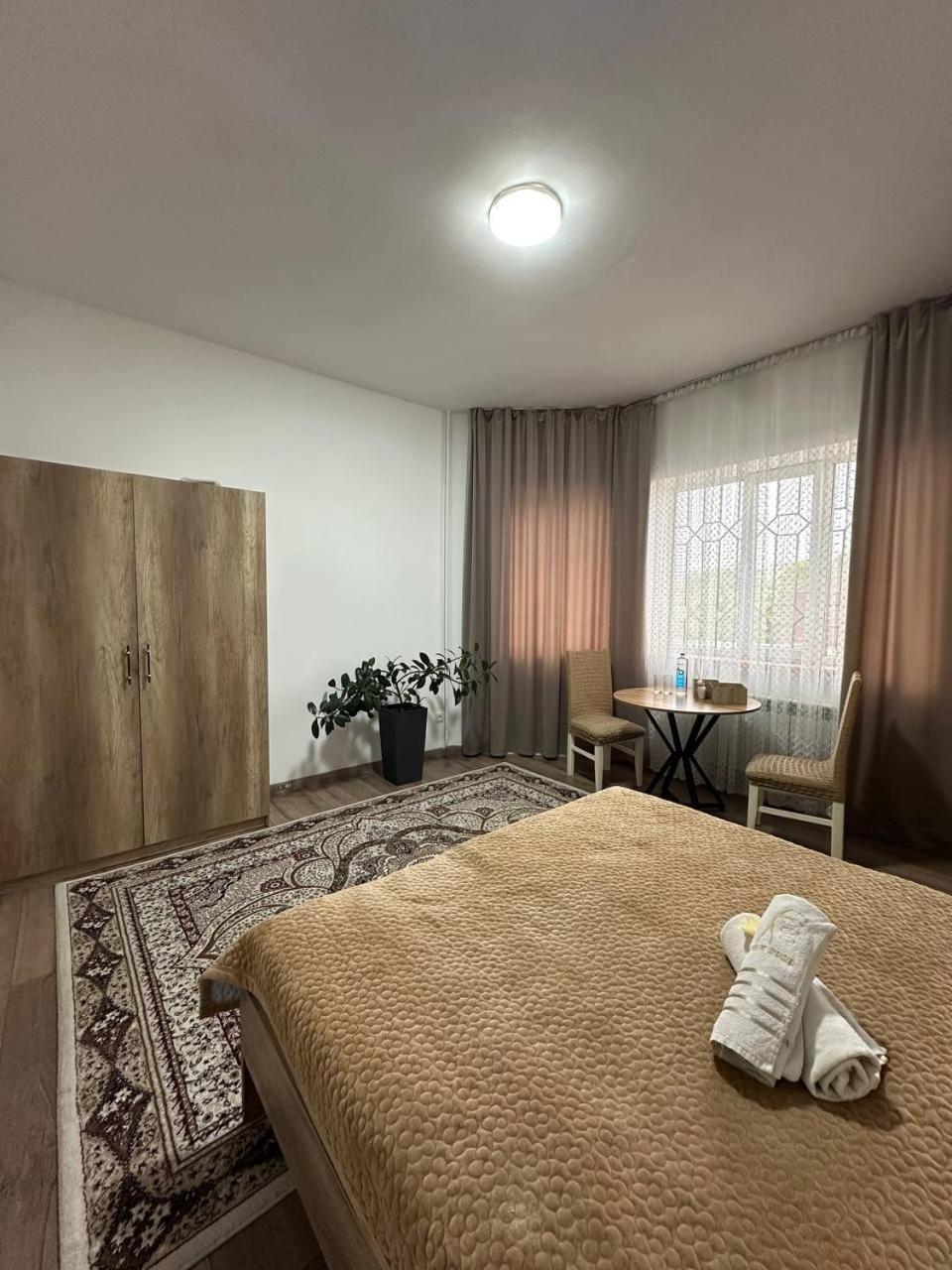 Amanat Guest House Bishkek Exterior photo