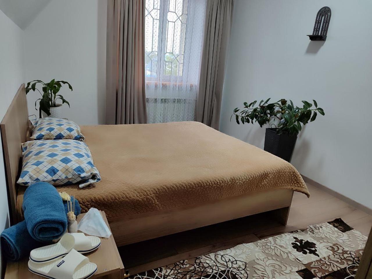 Amanat Guest House Bishkek Exterior photo
