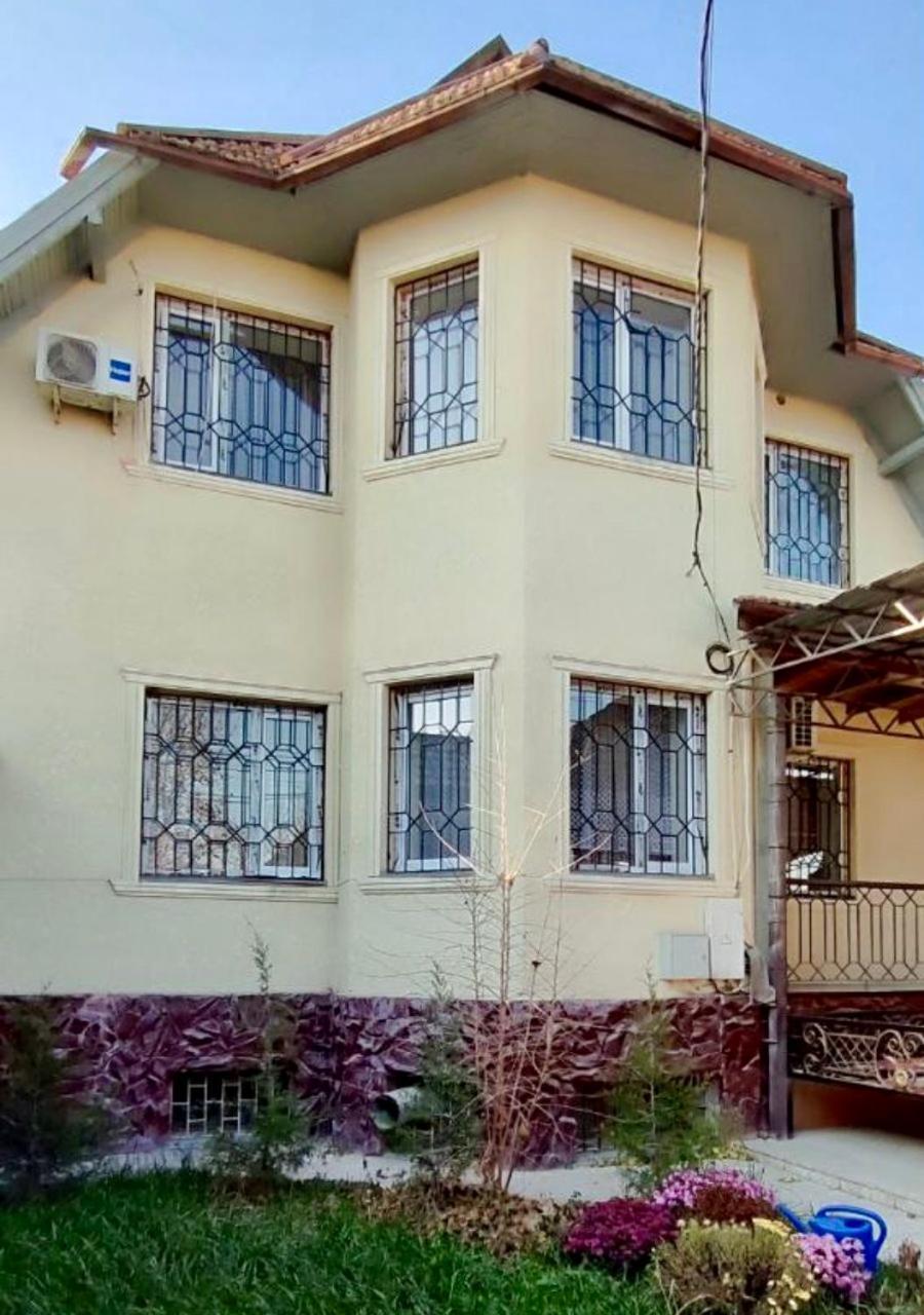 Amanat Guest House Bishkek Exterior photo